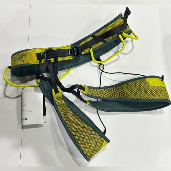 Arc’teryx Women's Small Skaha Harness Women's Teal Yellow NWT Rock Climbing - Picture 1 of 11